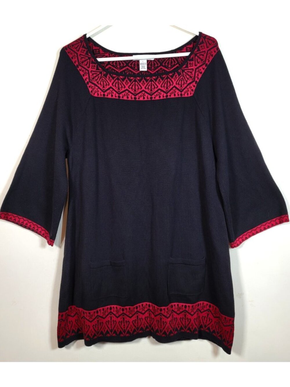 Style & Co Petite Women' Sweater  Size Large Black with Red Tunic Design.